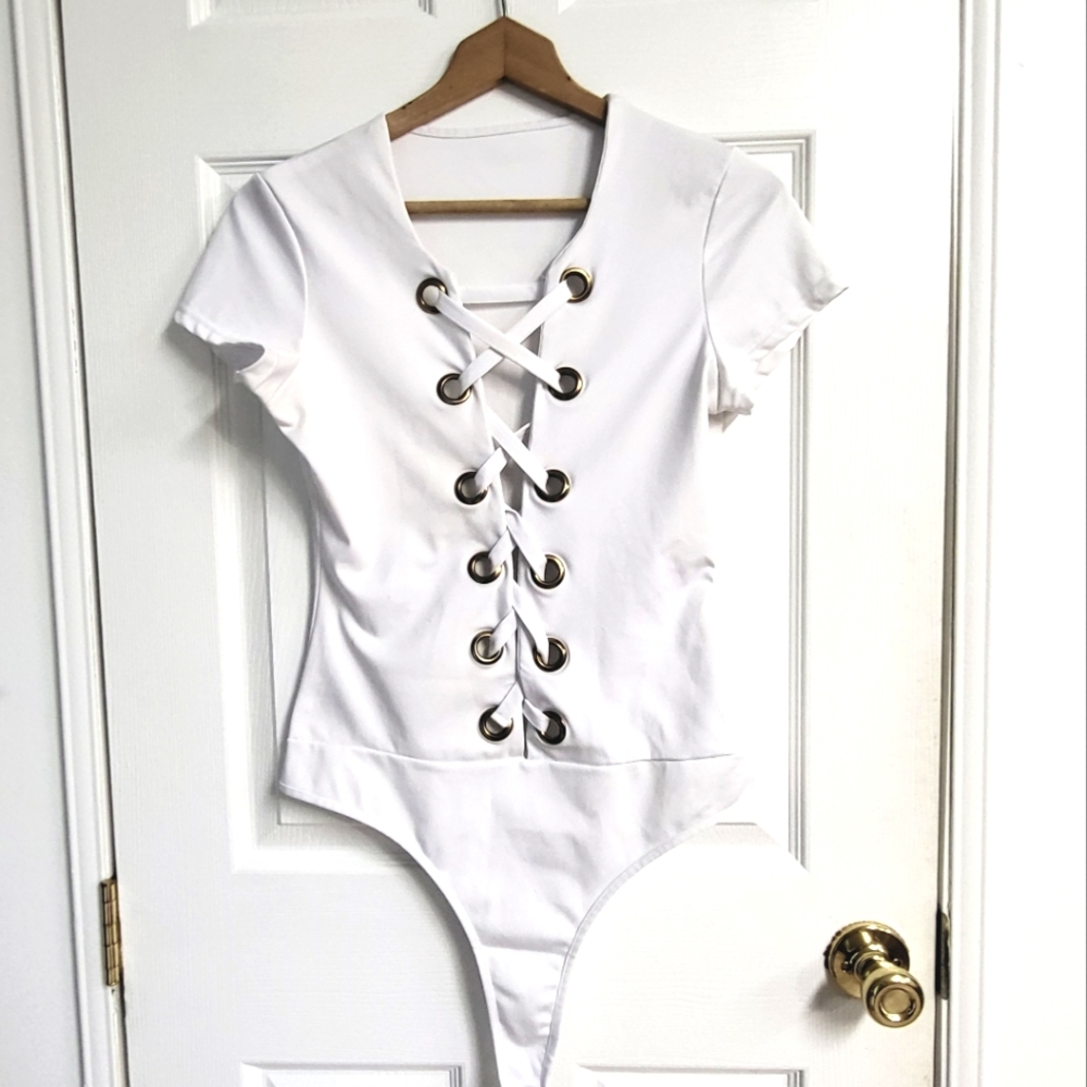 Sexy White Bodysuit Lace-Up